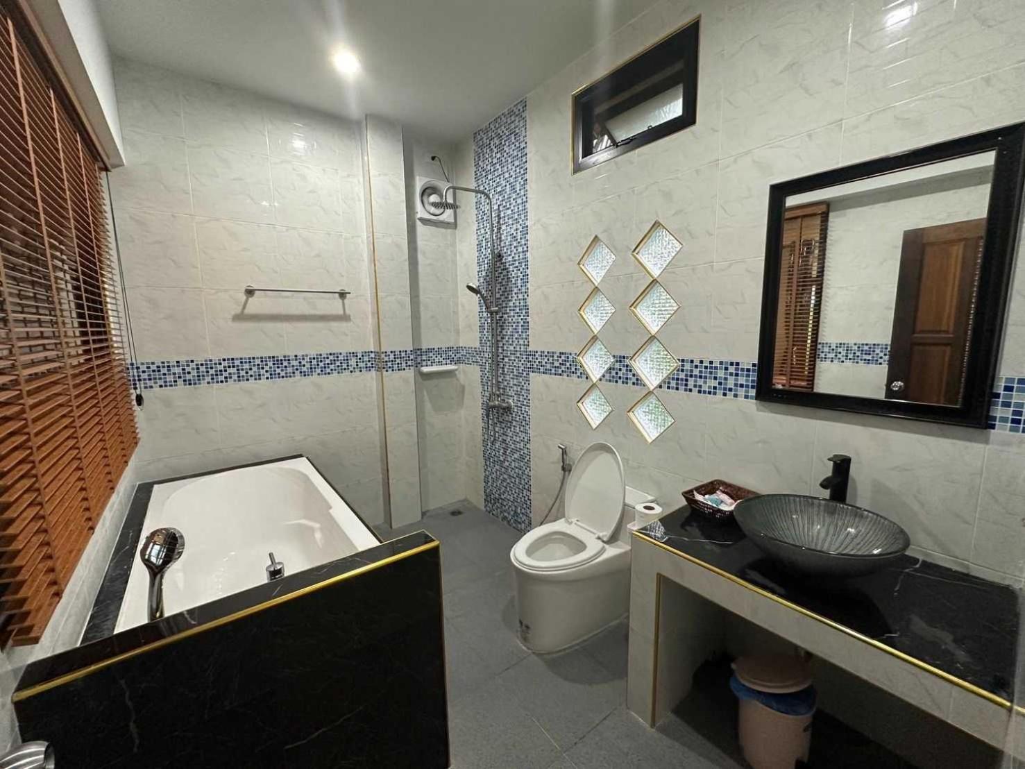 Capital O 75518 Baan Rose Resort Ao Luk المظهر الخارجي الصورة