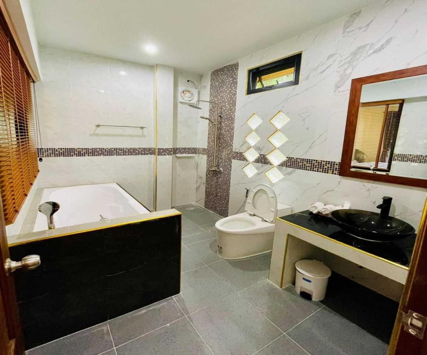 Capital O 75518 Baan Rose Resort Ao Luk المظهر الخارجي الصورة
