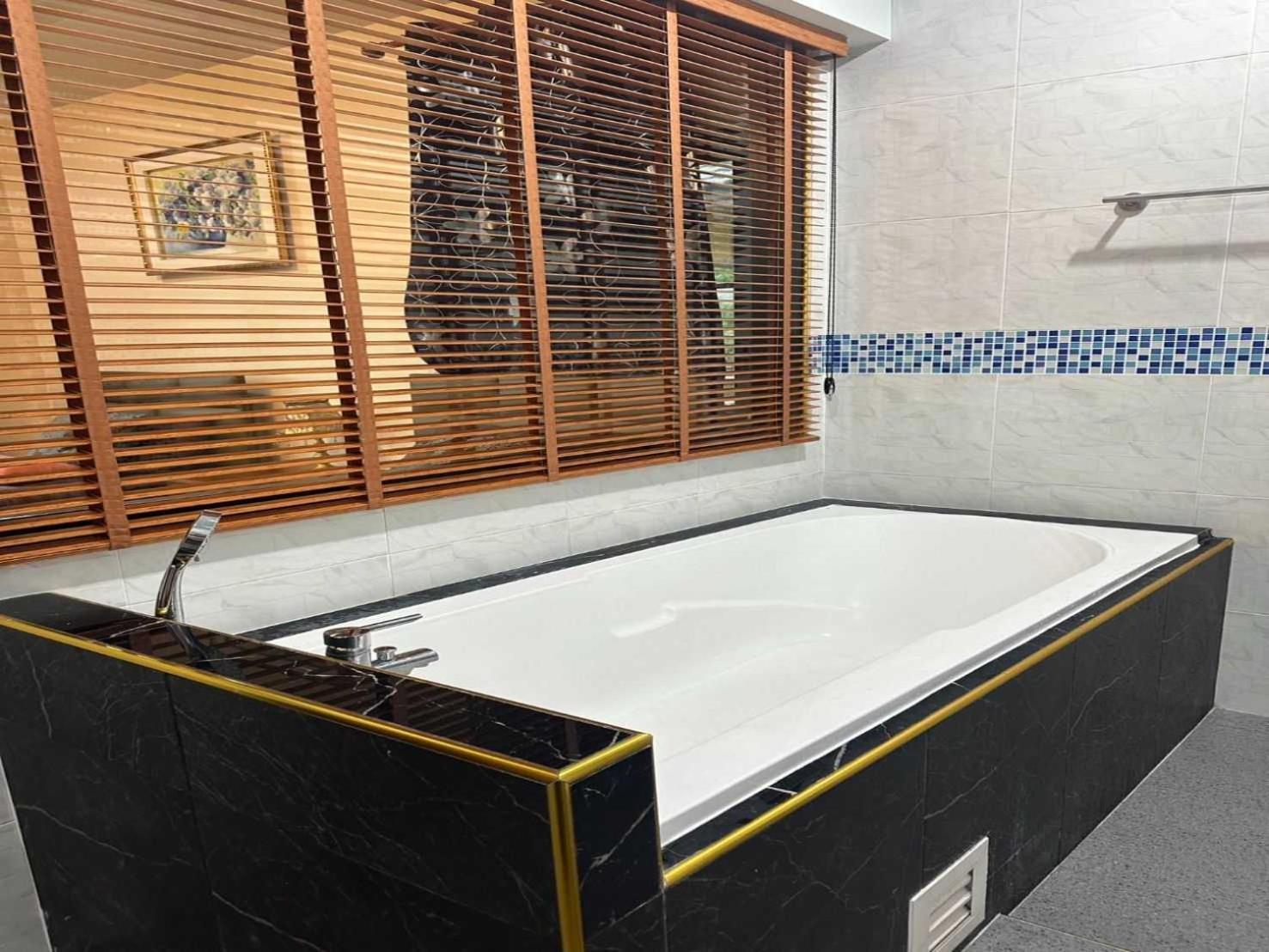 Capital O 75518 Baan Rose Resort Ao Luk المظهر الخارجي الصورة